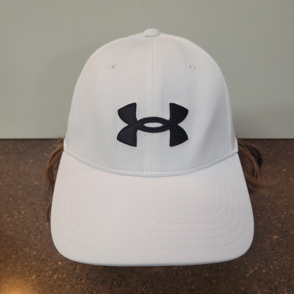 Under Armour Hat Cap Strap Back White Black Embroidered Athletic Golf Mens
